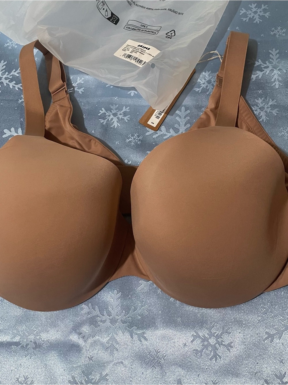 SKIMS Seamless Wireless Molded Bra in Caramel 40 C.